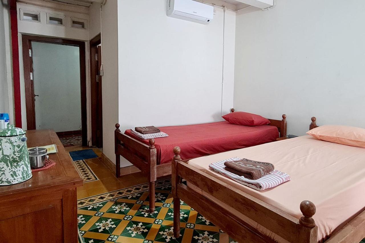 Omah Pitoe Yogya Homestay ยอกยาการ์ตา ภายนอก รูปภาพ