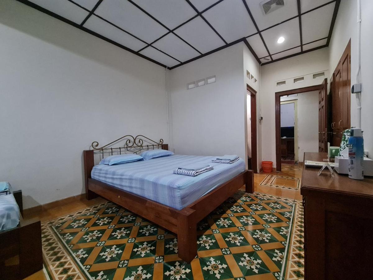 Omah Pitoe Yogya Homestay ยอกยาการ์ตา ภายนอก รูปภาพ