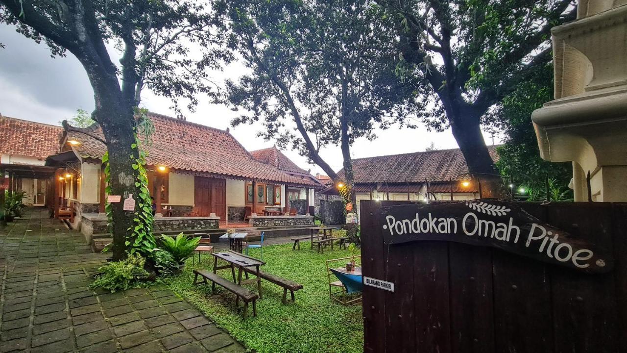 Omah Pitoe Yogya Homestay ยอกยาการ์ตา ภายนอก รูปภาพ
