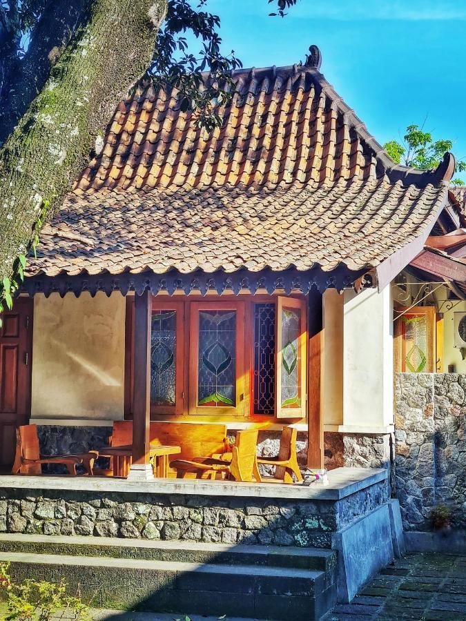Omah Pitoe Yogya Homestay ยอกยาการ์ตา ภายนอก รูปภาพ