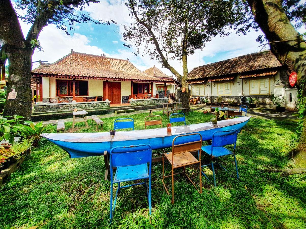 Omah Pitoe Yogya Homestay ยอกยาการ์ตา ภายนอก รูปภาพ