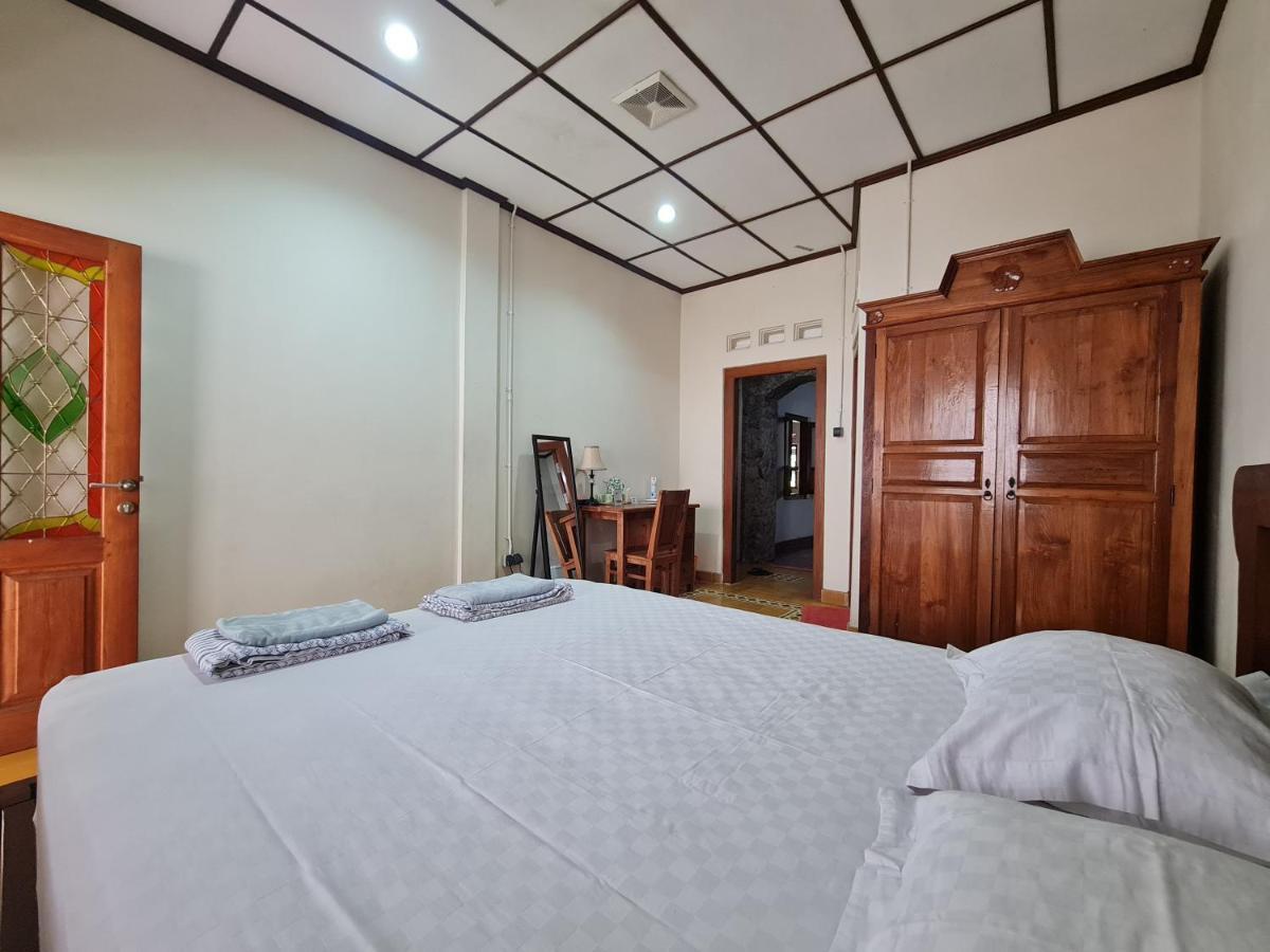 Omah Pitoe Yogya Homestay ยอกยาการ์ตา ภายนอก รูปภาพ