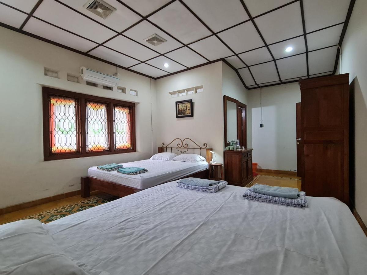 Omah Pitoe Yogya Homestay ยอกยาการ์ตา ภายนอก รูปภาพ