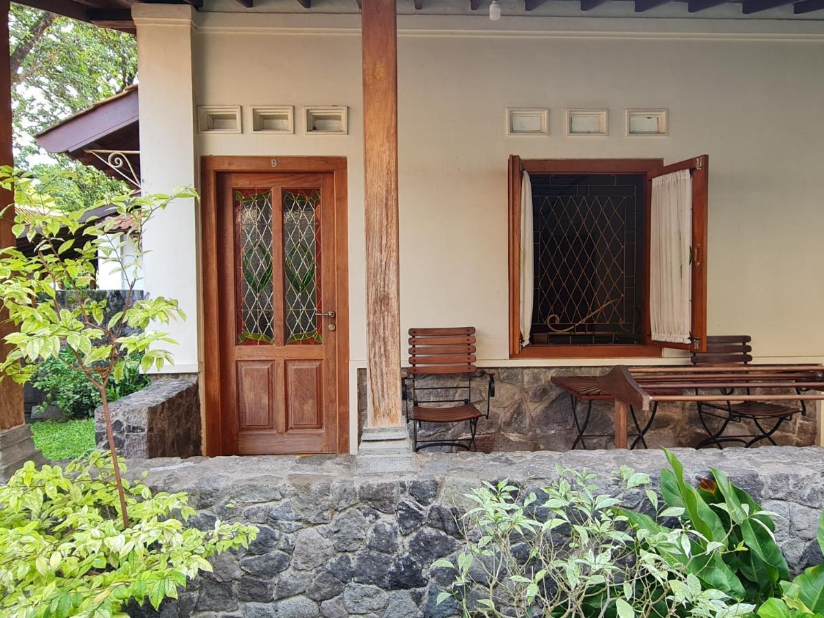 Omah Pitoe Yogya Homestay ยอกยาการ์ตา ภายนอก รูปภาพ