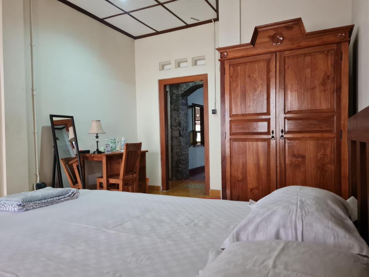 Omah Pitoe Yogya Homestay ยอกยาการ์ตา ภายนอก รูปภาพ