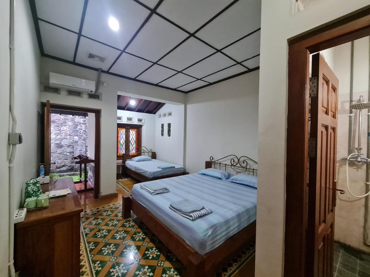 Omah Pitoe Yogya Homestay ยอกยาการ์ตา ภายนอก รูปภาพ
