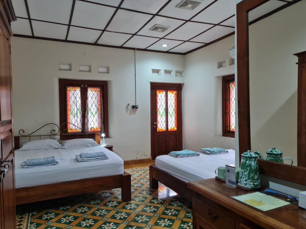 Omah Pitoe Yogya Homestay ยอกยาการ์ตา ภายนอก รูปภาพ
