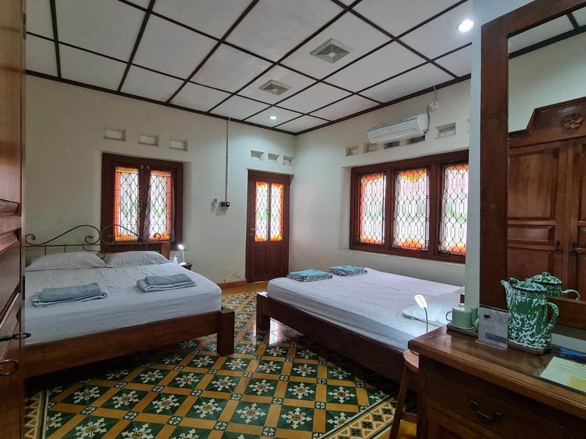 Omah Pitoe Yogya Homestay ยอกยาการ์ตา ภายนอก รูปภาพ