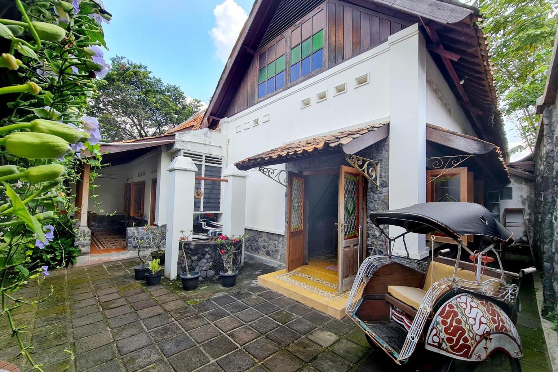 Omah Pitoe Yogya Homestay ยอกยาการ์ตา ภายนอก รูปภาพ