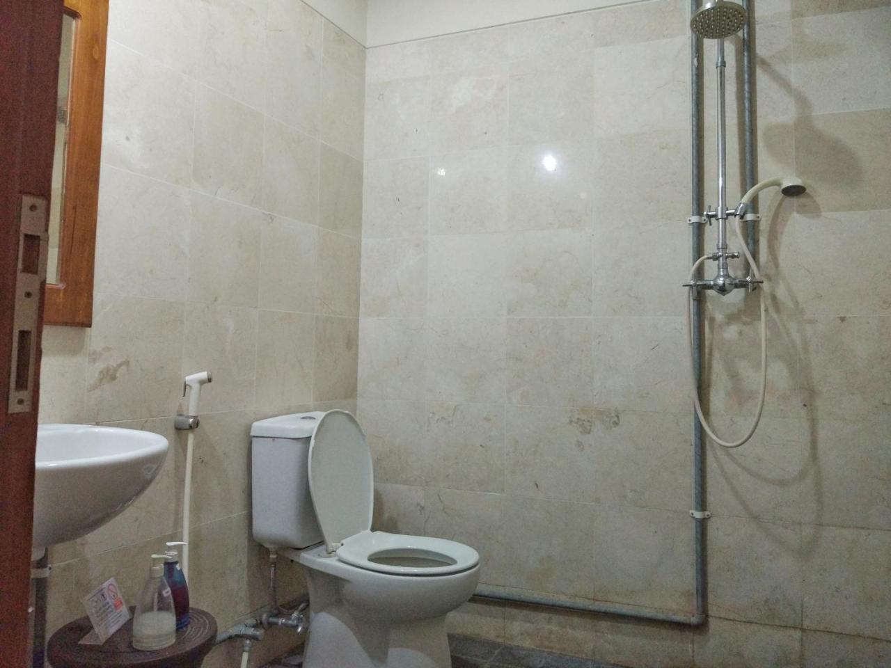 Omah Pitoe Yogya Homestay ยอกยาการ์ตา ภายนอก รูปภาพ